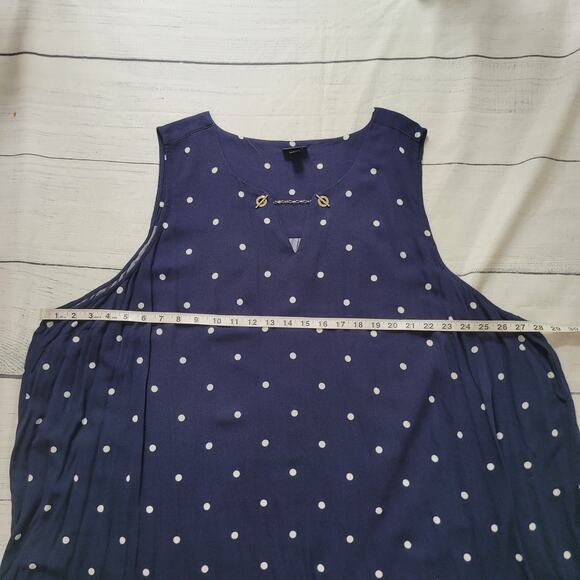 Torrid Size 5 Crepe Chain Detail Tank Blue White Polka Dot Nautical Essentials - Picture 6 of 8